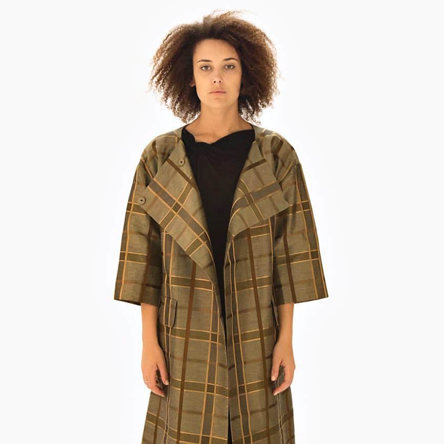 イーストンピアソンさんのインスタグラム写真 - (イーストンピアソンInstagram)「The Cosmos Coat in Check.  Only a couple available in our Brisbane store and online.  Handmade in our studio. #eastonpearson」6月3日 10時39分 - eastonpearson