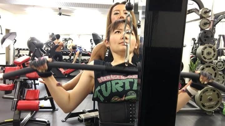 Ayanoのインスタグラム：「初めてのトレーニング動画💪 夏までに目指せ美ボディ!✨👙✨. 秀子先生 @hi.s.y いつもありがとうございます💋 . #HidekoFitness #筋トレ #谷野ジム #YanoGym #ワークアウト #トレーニング #フィットネス #エクササイズ #パーソナルトレーニング #WeightTraining #WorkOut #Training #Fitness #Exercise #PersonalTraining #💪 #🏋」
