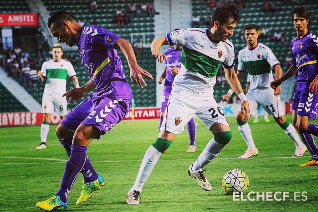 ハビエル・エスピノサのインスタグラム：「Último entreno de esta temporada que mañana despedimos VS Alcorcón! Gracias a todos los que habéis estado ahi @elchecfoficial #siemprecontigo #muchoelche #20 #elchecf」