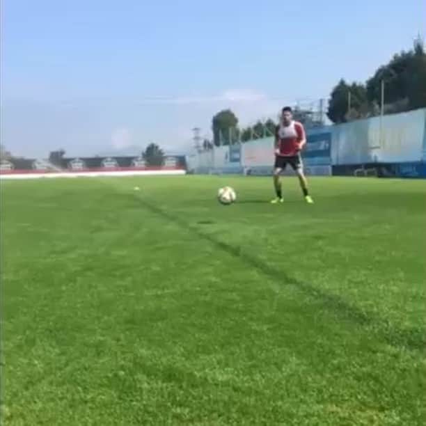 アンドレウ・フォンタスのインスタグラム：「Último entreno de la semana!!💪 Buen finde a todos!!」