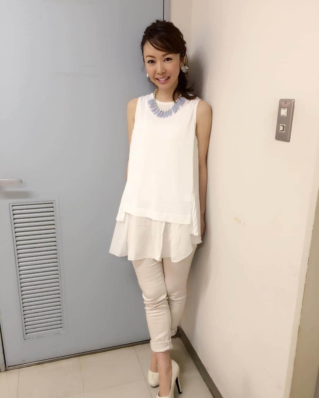 宮崎宣子さんのインスタグラム写真 - (宮崎宣子Instagram)「今日の衣装。 白で統一✨  #衣装 #宮崎宣子 #司会」6月8日 16時47分 - miyazaki_nobuko