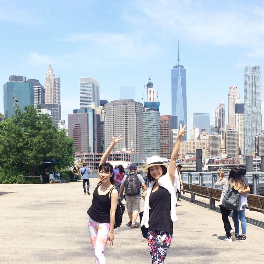 久保田智子のインスタグラム：「#dumbo #brooklyn #newyork #afteryoga #yoggie #yogainnyc」