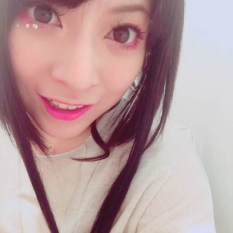 鈴華ゆう子のインスタグラム：「今日は、事務所でみんなで打ち合わせ〜！」