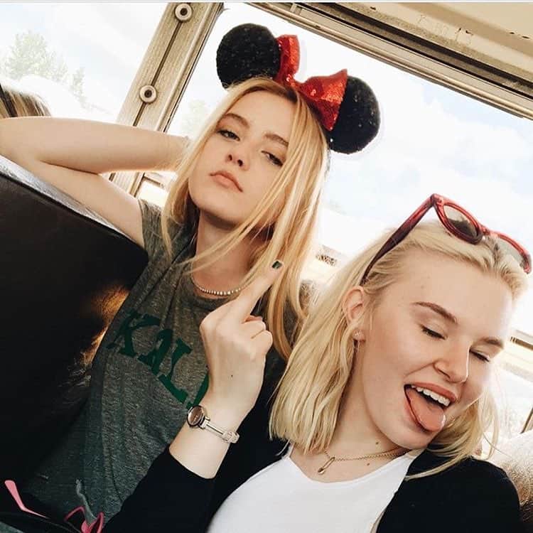 キャスリン・ニュートンのインスタグラム：「Cuties ❤️」