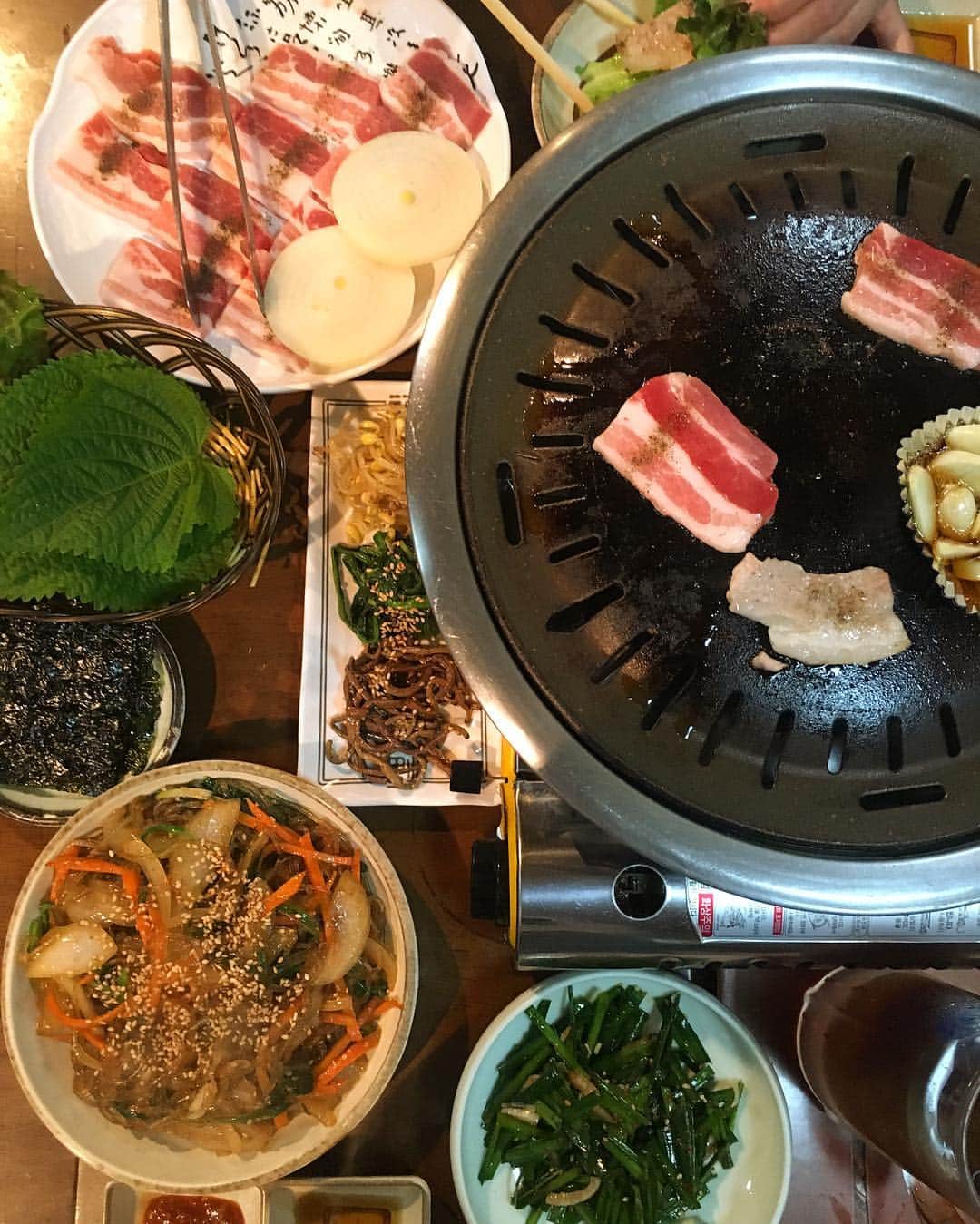 まゆまゆさんのインスタグラム写真 - (まゆまゆInstagram)「. 色んな人のインスタ見て 行ってみたかった韓国料理🍴🇰🇷 韓国に来た気分です(=´∀｀)人(´∀｀=) 2人なのに、頼みすぎちゃった😂 #神戸#韓国料理#全州」6月12日 20時05分 - 7mayu2mayu