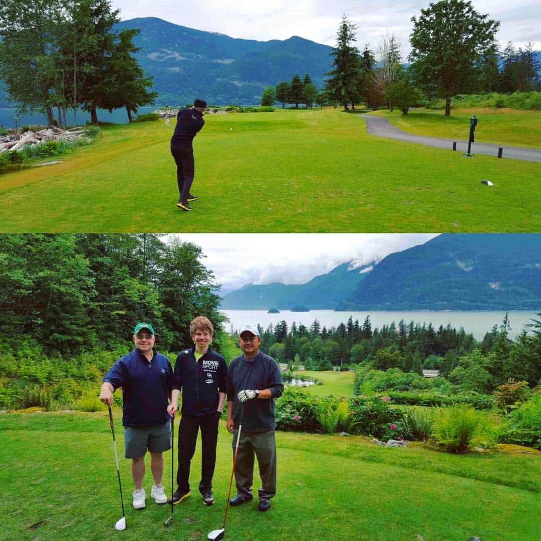 ケヴィン・レイノルズのインスタグラム：「Study break and a Sunday round of golf #beautifulbritishcolumbia  #furrycreek  #ゴルフ」