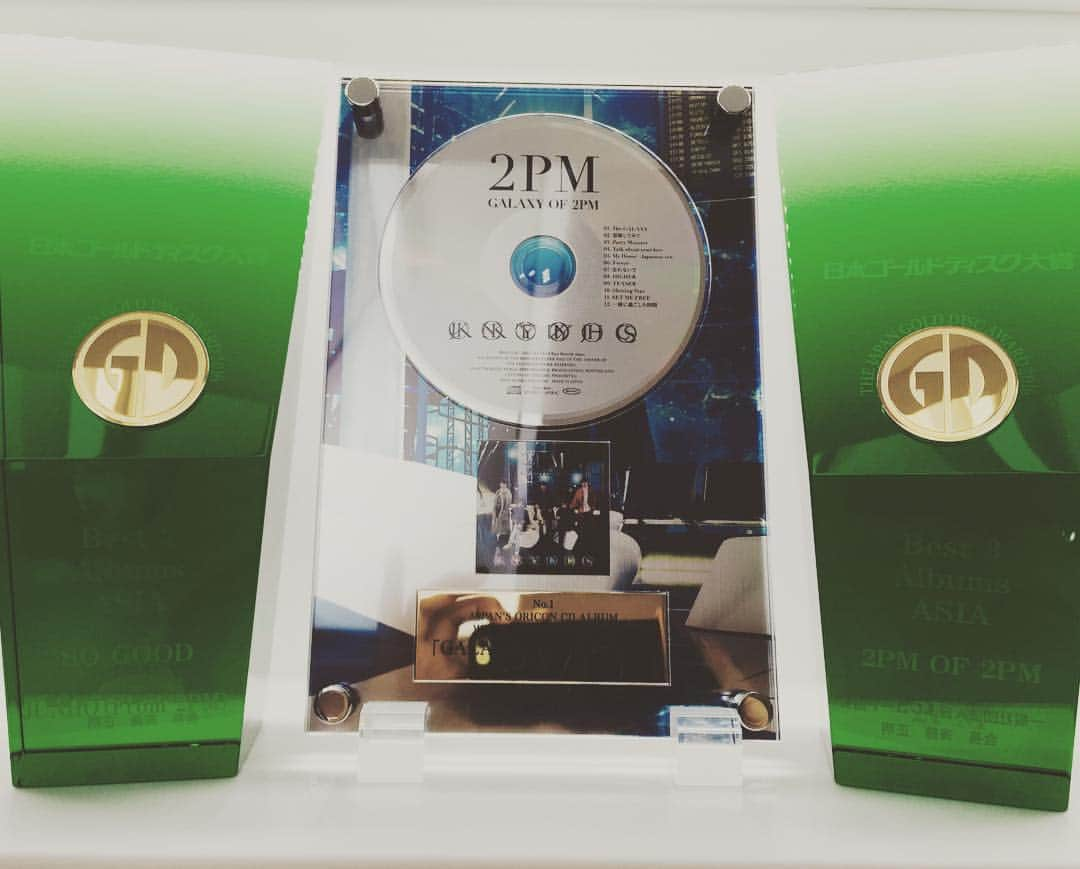 ジュノ さんのインスタグラム写真 - (ジュノ Instagram)「2015 GOLDENDISK JAPAN #sogood#2pmof2pm#best3albums」6月15日 3時59分 - le2jh