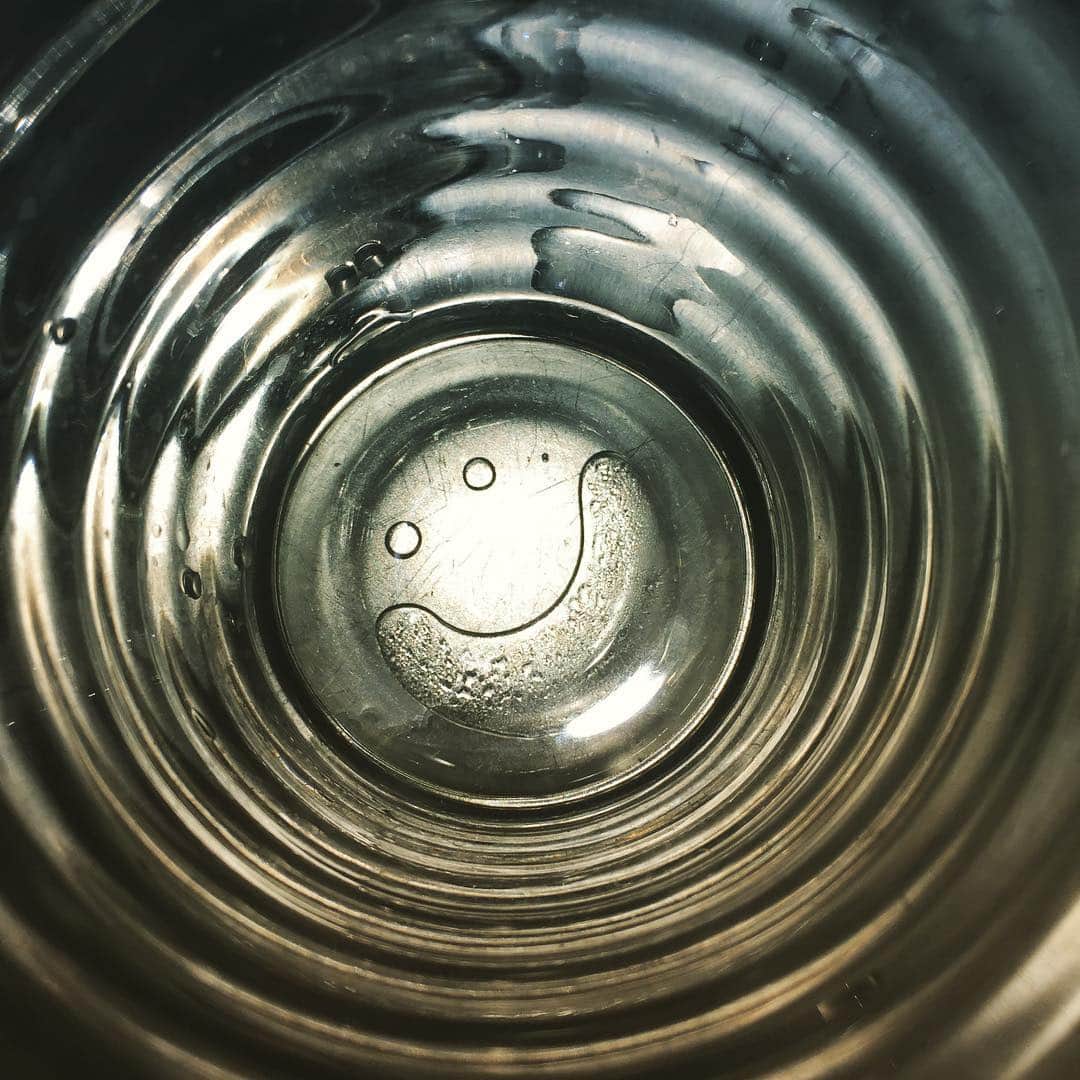 市原彩花さんのインスタグラム写真 - (市原彩花Instagram)「洗いものしようと思ったら、コップの底がニコちゃんになってた☺︎ なんか元気でた☺︎ #☺︎ #ニコちゃん」6月15日 11時20分 - ayaka_ichihara