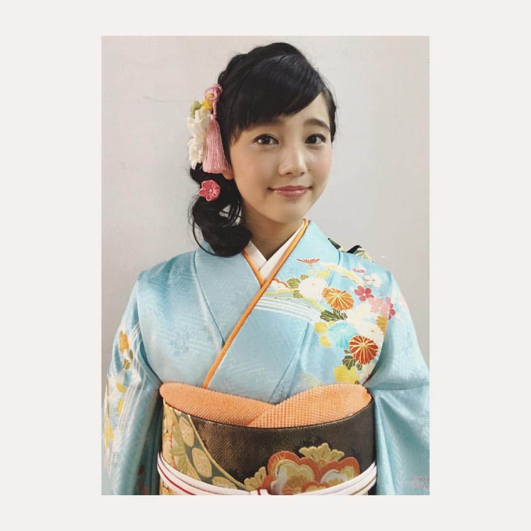 中川可菜さんのインスタグラム写真 - (中川可菜Instagram)「梅雨なのにあまり雨が降らないな〜😮(レインブーツを履いて出かけたい) おやすみなさい🛌💤 #三越 #華小袖 #振袖 #着物 #kimono」6月16日 0時27分 - nakagawa_kana