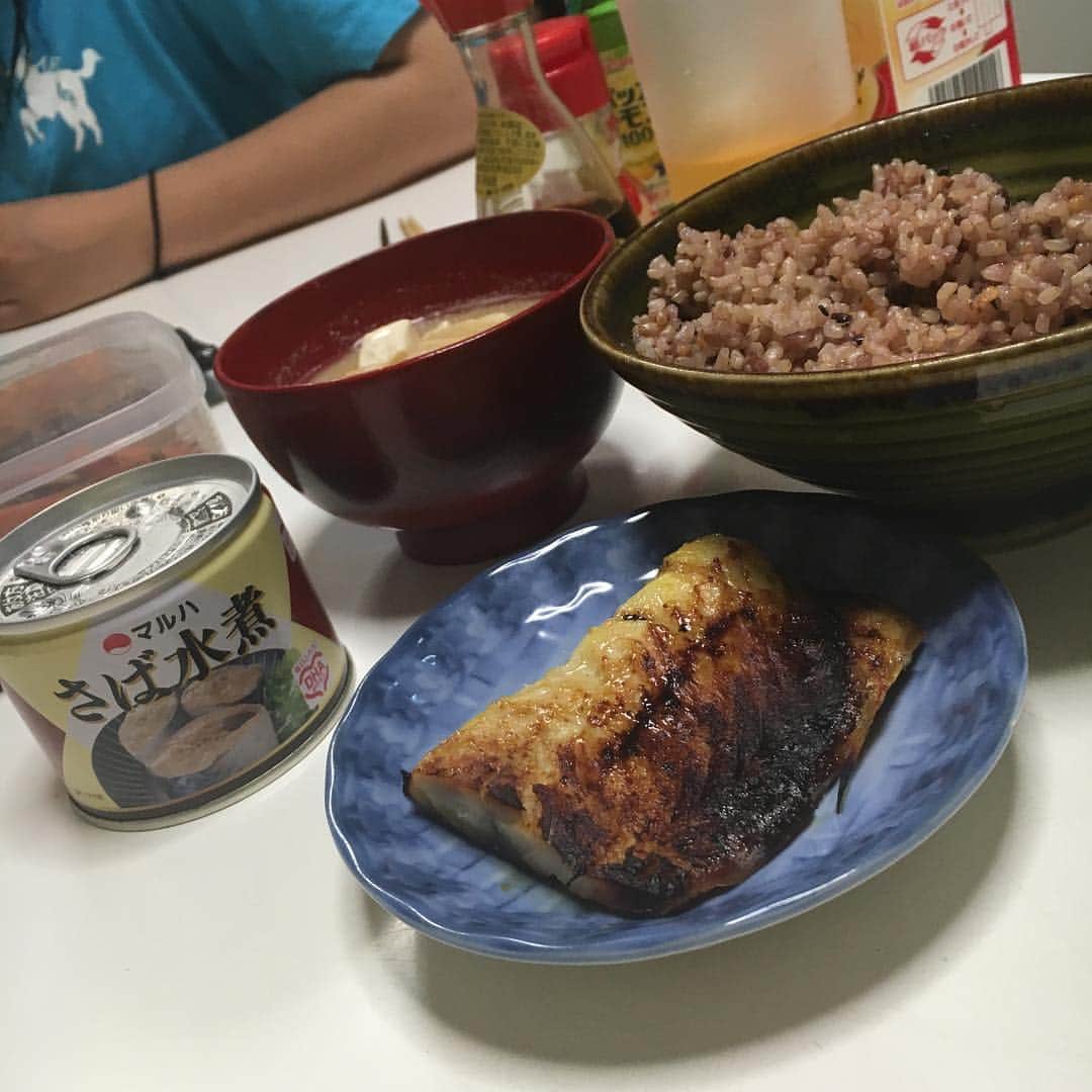 那須川天心さんのインスタグラム写真 - (那須川天心Instagram)「今日の夜ご飯はサバ👍 美味しそう!!! いただきます🐟 #サバ#殺される、、」6月16日 22時43分 - tenshin.nasukawa