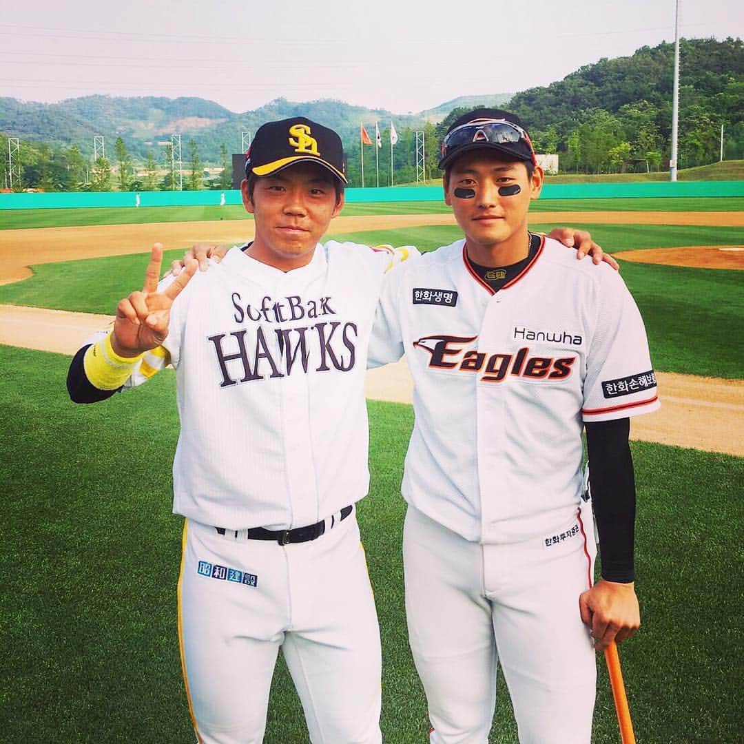 張本優大のインスタグラム：「韓国で再会😍⚾️ たくさんPowerもらいました‼︎ #申成鉉  #친구」