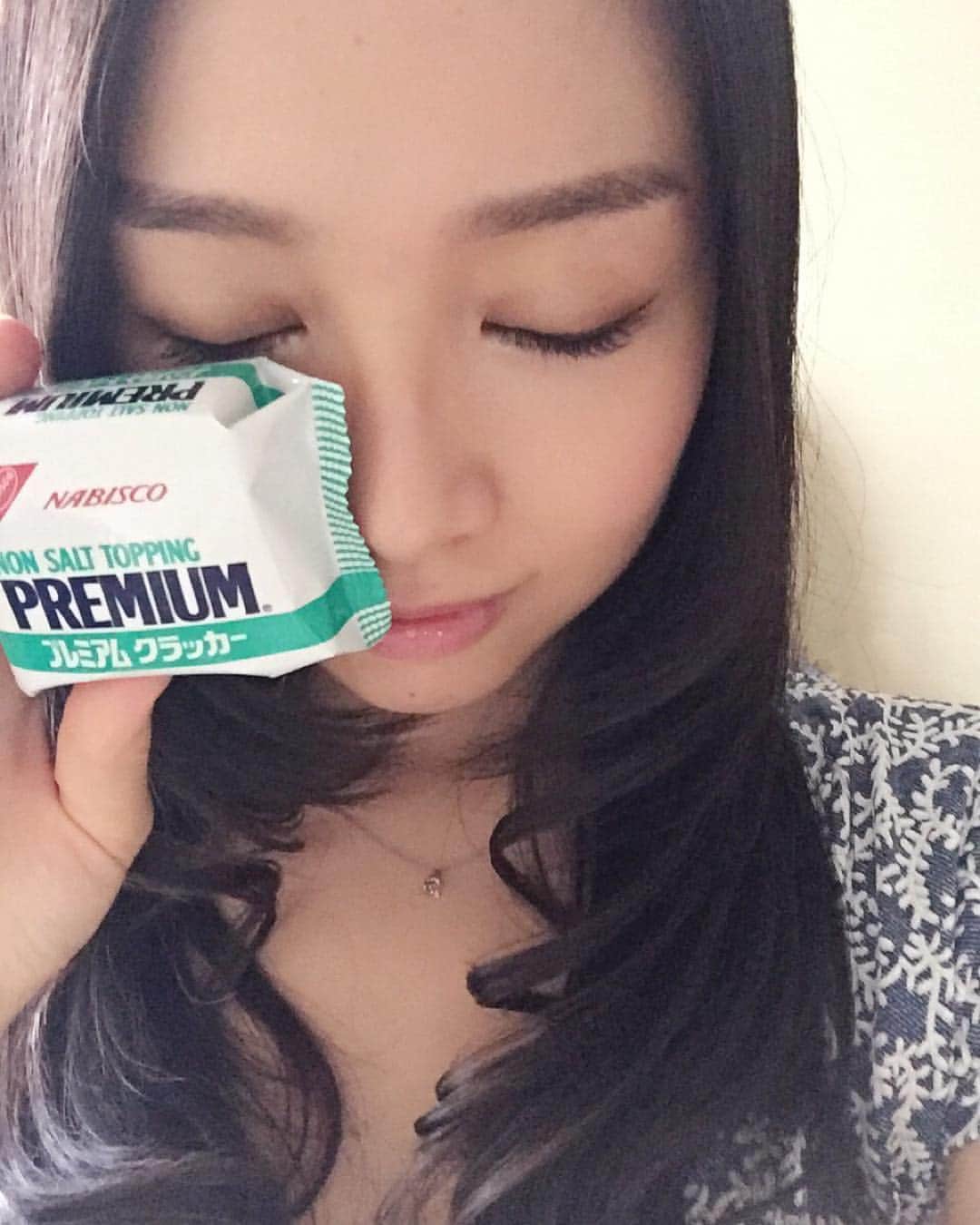 宮本笑里さんのインスタグラム写真 - (宮本笑里Instagram)「おやつ  #ヤマザキナビスコ #ナビスコプレミアム」6月16日 16時17分 - emirimiyamoto