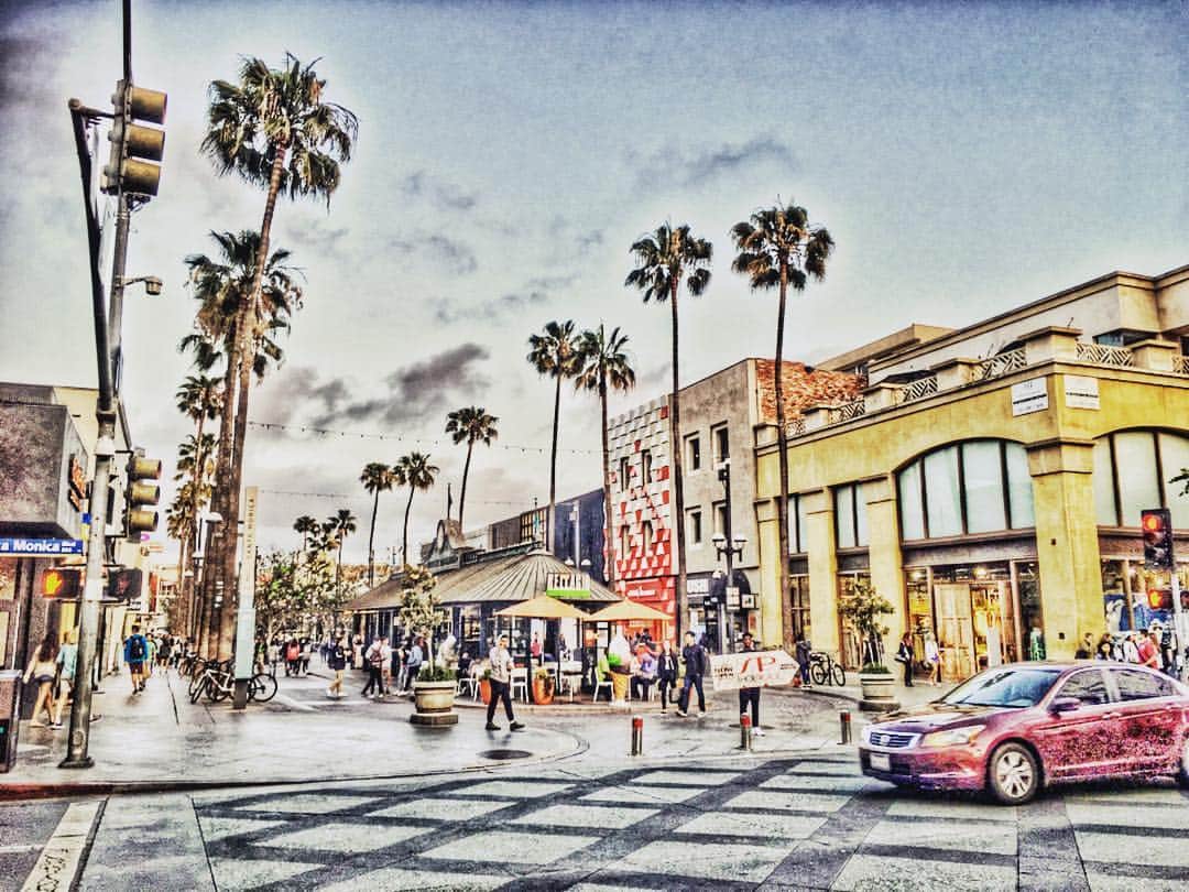 吉田沙織のインスタグラム：「Santa Monica可愛い街  #SantaMonica #CA」
