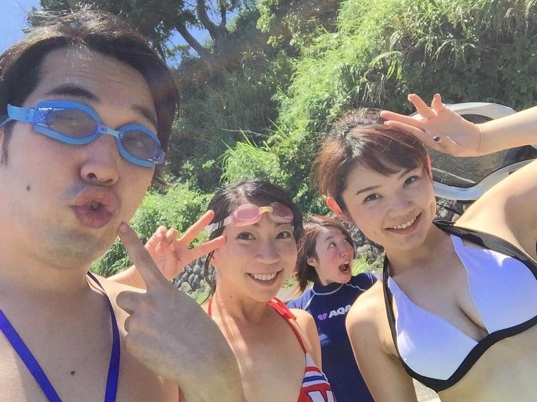 Ayanoのインスタグラム：「伊豆大島は天気も海も最高です☀️😎☀️ . #伊豆大島 #izuoshima」