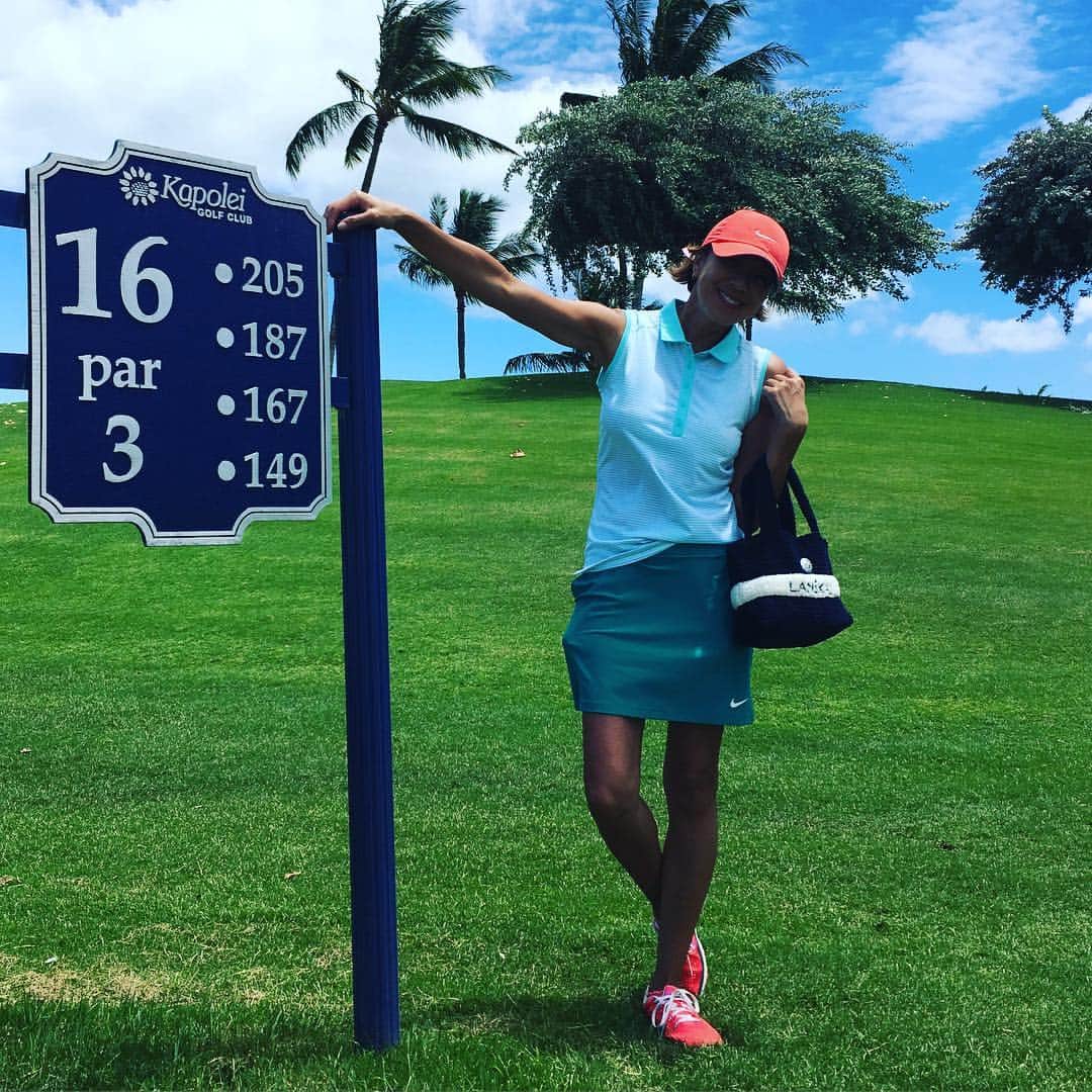 RIKACOさんのインスタグラム写真 - (RIKACOInstagram)「今日はまたゴルフ🏌😊ハワイの仲間達とミニコンペ😄  #バッグはLANI'KAI#ゴルフ場はkapolei #ウエアーはNIKE #スコアーはまーまー #あともう少しで100ギリ  #hawaii  #golf」7月16日 10時47分 - rikaco_official