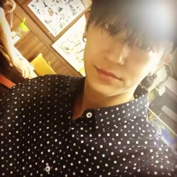 L.JOE のインスタグラム：「[ IG update] @teentoploveu93  #초복 입니당~ 닭 챙겨 드세요」