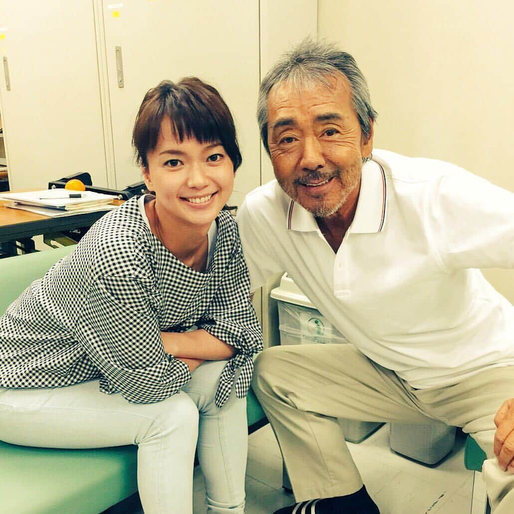 TBS日曜劇場「仰げば尊し」さんのインスタグラム写真 - (TBS日曜劇場「仰げば尊し」Instagram)「1話放送まであと15分切りました！！樋熊親子も準備OK！皆さまもご準備はよろしいでしょうか？是非ご覧下さい！ #仰げば尊し #TBS #日曜劇場 #寺尾聰 #多部未華子 #真剣佑 #村上虹郎 #石井杏奈 #北村匠海 #太賀 #佐野岳」7月17日 20時47分 - aogeba_tbs