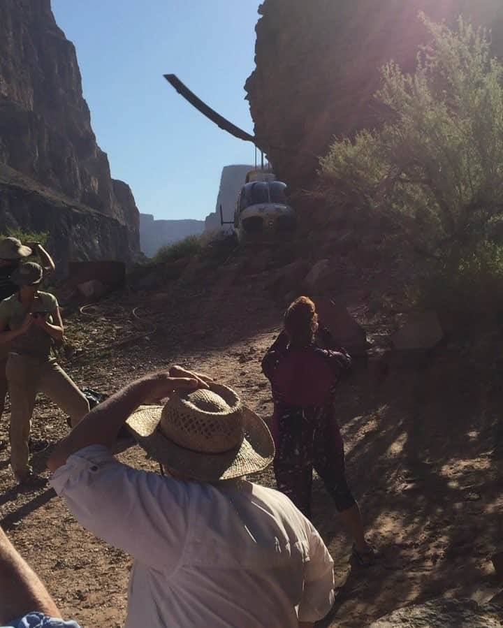 Claire Gerhardsteinのインスタグラム：「And we're off ⛰⛺️🚁」