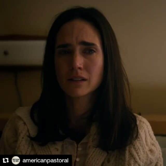 ジェニファー・コネリーのインスタグラム：「Watch the new @americanpastoral trailer, directed by and starring @mcgregor_ewan. Also starring #JenniferConnelly and @dakotafanning. Coming to select theaters October 21.」