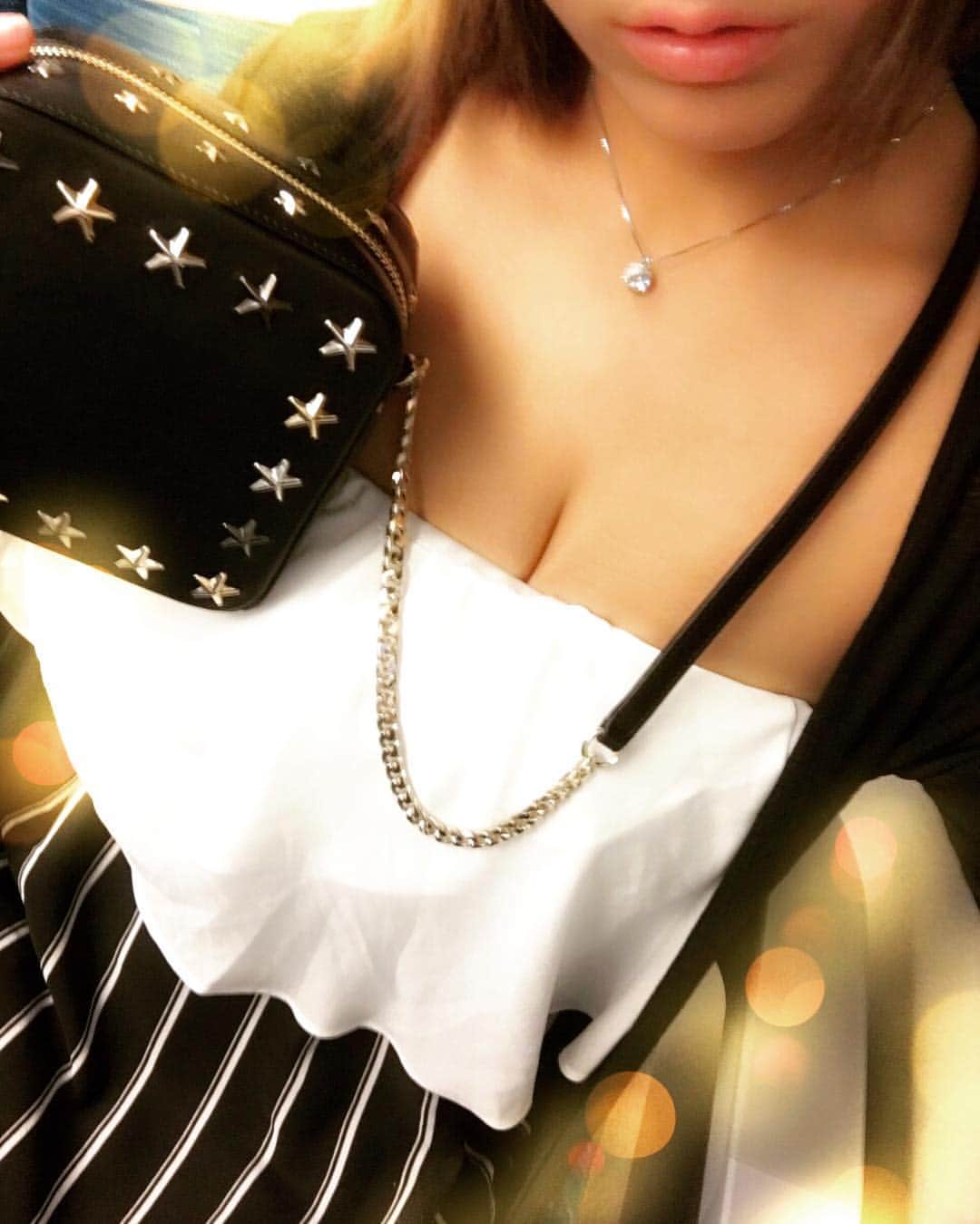 星野ナミのインスタグラム：「ブラック★スタースタッズやっぱり可愛い💋💫 #jimmychoo」