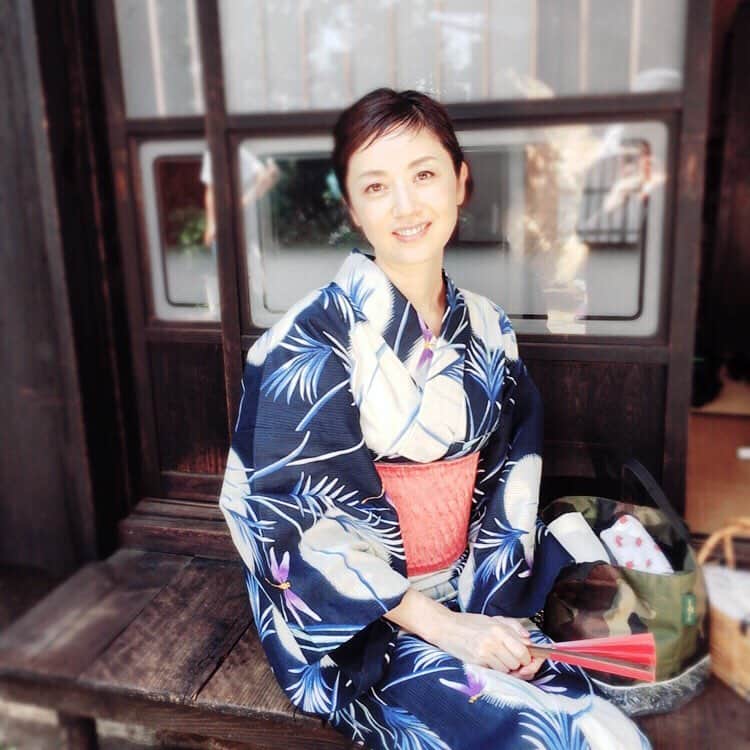 高岡早紀 さんのインスタグラム写真 - (高岡早紀 Instagram)「暑いですねぇ… 本日もドラマの撮影をしております。。」6月27日 14時54分 - saki_takaoka
