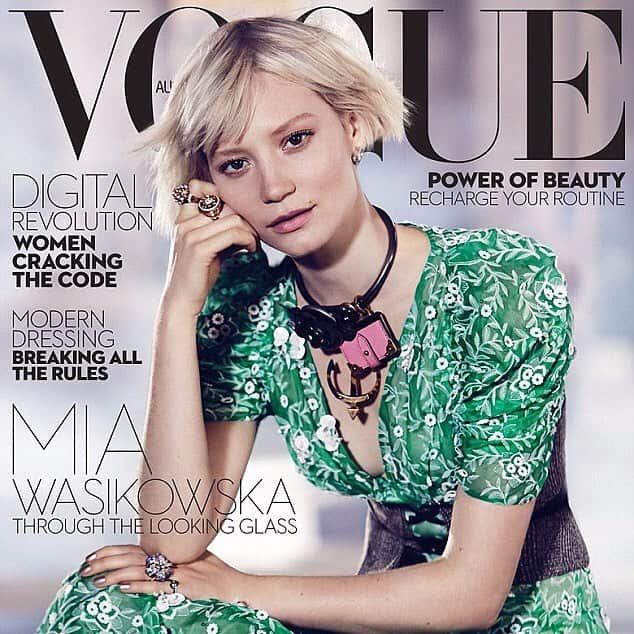 ミア・ワシコウスカさんのインスタグラム写真 - (ミア・ワシコウスカInstagram)「On the cover of July issue of Vogue Australia #vogueaustralia #miawasikowska #vogue」6月27日 18時01分 - mia_wasikowska_