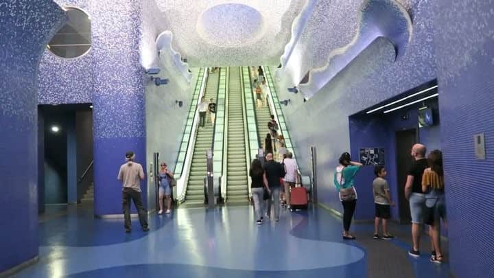 Ella Freyaのインスタグラム：「💙 cool station」