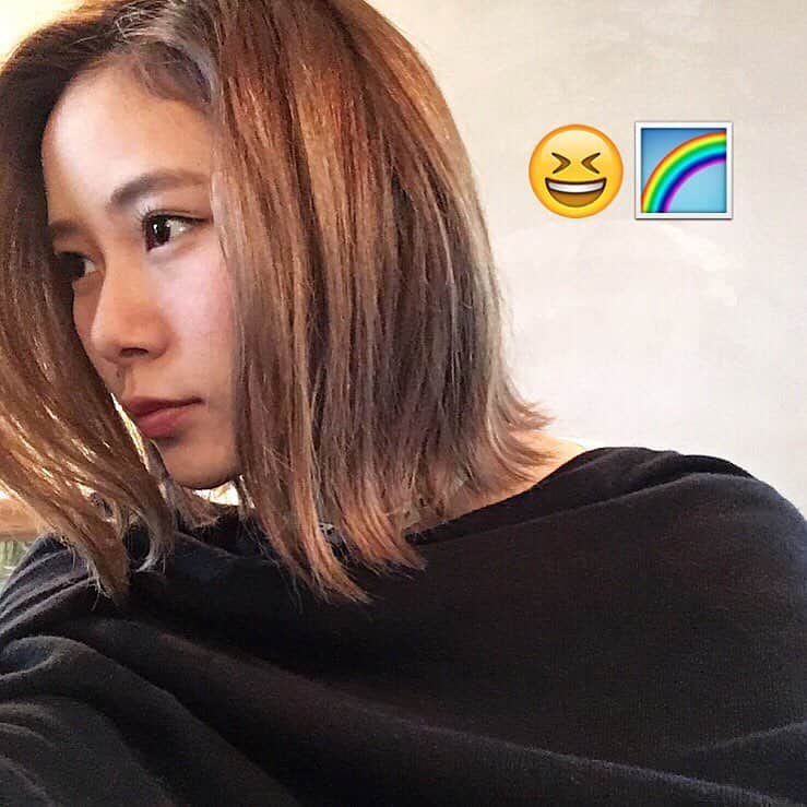 朝日奈央さんのインスタグラム写真 朝日奈央instagram 外ハネはアレンジする時に楽なのでよくやります ちょっととれちゃってるけど気にしないでね 次は ゴリゴリに はねさせる 周りの人にバレないように 自撮り 難しい 6月29日 22時31分 Pop Step Asahi