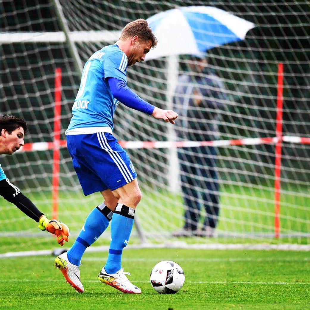 スベン・シプロックのインスタグラム：「Erstes Spiel im Trainingslager ⚽️」