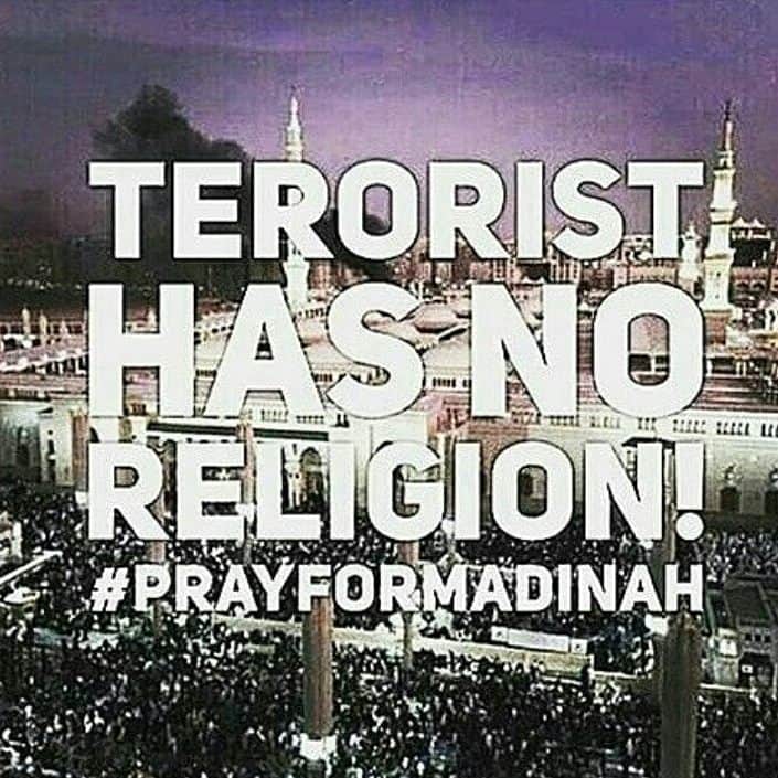 サフィル・タイデルさんのインスタグラム写真 - (サフィル・タイデルInstagram)「Salem alaykom 😧😢 ..#prayformadinah  keep our prayer for beloved prophet's holy city 😓 !! #prayformadinah  #prayformadinah  #allahuakbar」7月5日 6時59分 - saphirtaiderofficiel