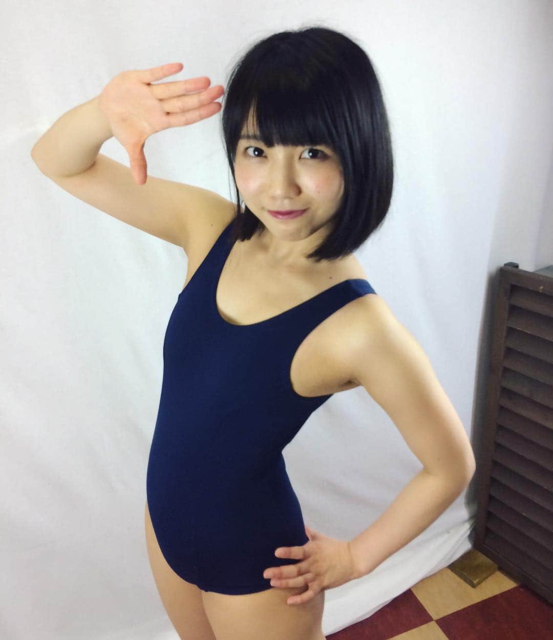 戸田真琴　水着 戸田真琴さんのインスタグラム写真 - (戸田真琴Instagram)「7/1 戸田真琴デビューイベント🌸第1部 ラムタラ秋葉原  ありがとうございました！✨✨ #戸田真琴 #av女優 #まこりん #デビュー #スクール水着」7月5日 17時09分 - toda_makoto