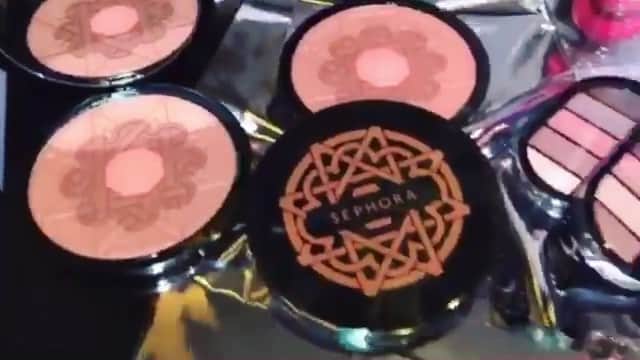 CeCi Thailandのインスタグラム：「มาๆๆๆ สาวๆ มาล้อมวงด่วน Sephora เตรียมปล่อยของอีกแล้ว fall2016 เก็บตังค์รอเลย ต้นเดือนหน้าเจอกัน #girldailydotcom #girldailybeauty #thaisephora #sephorath #fallpressday2016」