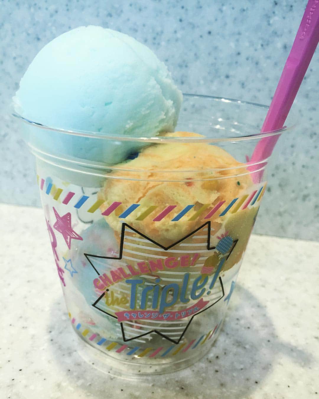 浦えりかのインスタグラム：「ダイキュリーちゃん20日までですって。 #ダイキュリーアイス #31アイスクリーム」
