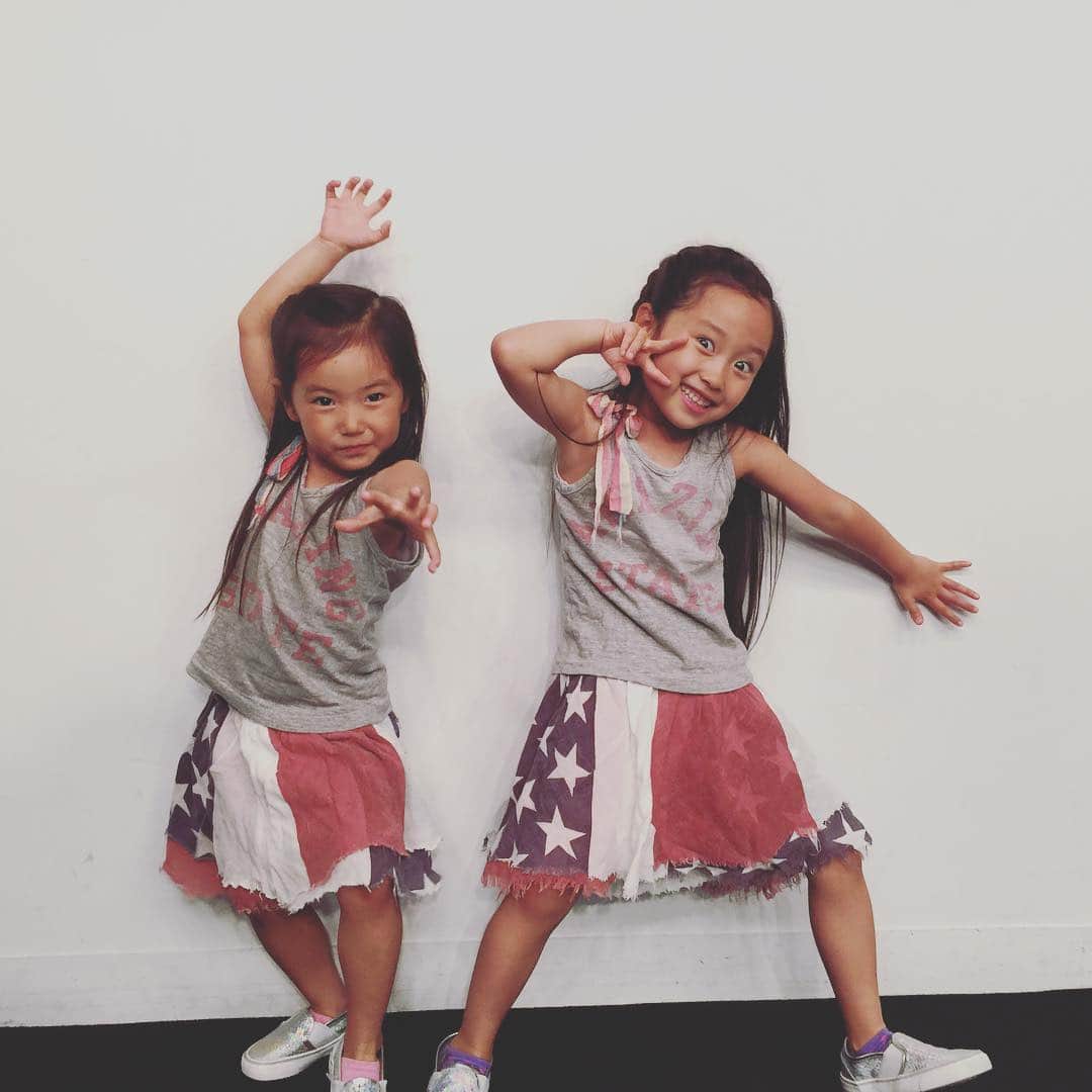 Kidstoneさんのインスタグラム写真 Kidstoneinstagram 大好評のそらみら踊ってみた第2弾はmiwa 360 Kidstone Tvにて公開中です かわいいい2人のダンス チェックしてね キッズトーン Kidstone キッズトーンtv Kidstonetv Youtube Miwa 360º おどって