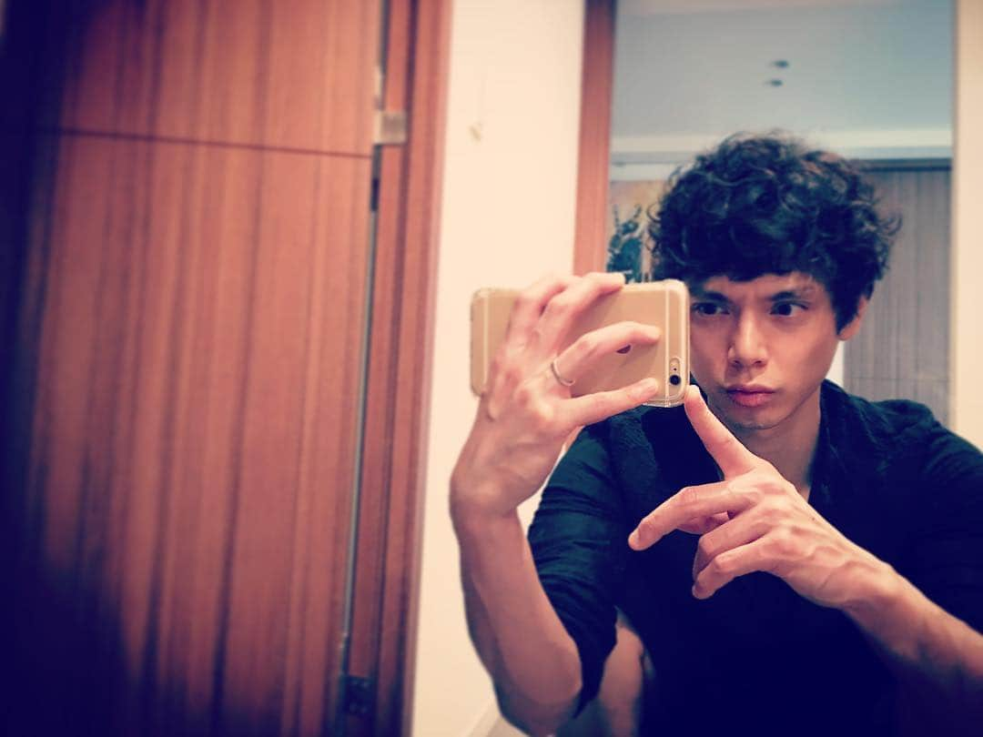 水嶋ヒロさんのインスタグラム写真 - (水嶋ヒロInstagram)「Got a haircut ✂︎ #髪切った」7月8日 20時51分 - hiro_mizushima_official