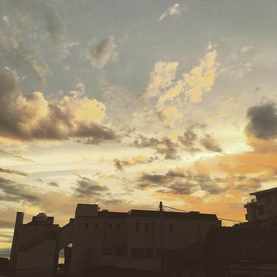 高岡早紀 さんのインスタグラム写真 - (高岡早紀 Instagram)「夕陽、見れた…」7月9日 19時01分 - saki_takaoka