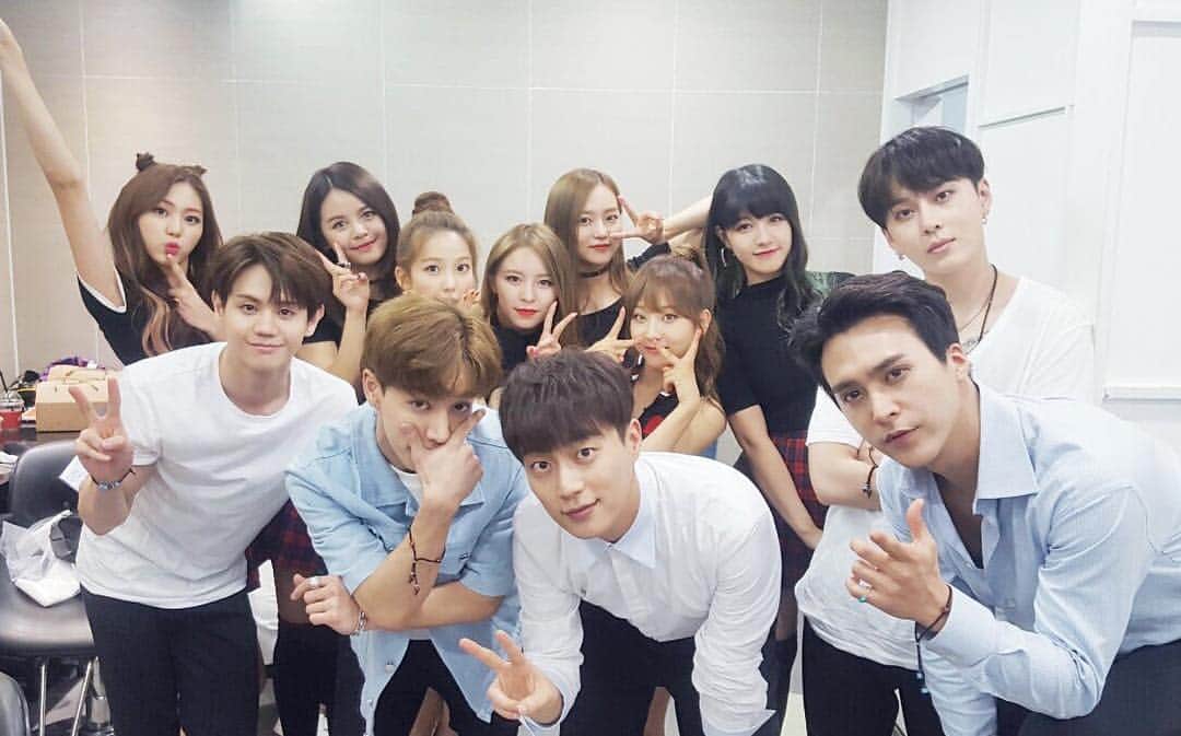 CLのインスタグラム：「160709 CLC's Official Twitter Update w/ #BEAST #비스트 - {#clc #crystalclear #씨엘씨 #seunghee #승희 #seungyeon #승연 #sorn #손 #yujin #유진 #yeeun #예은 #elkie #eunbin #은빈 #kpop}」