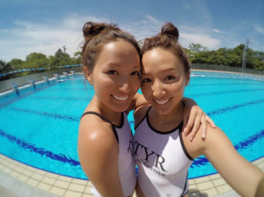 木村真野・紗野さんのインスタグラム写真 - (木村真野・紗野Instagram)「やっぱり中京大学のプールは最高です👯✨💓 #mayasaya #まやさや #マヤサヤ #pool #swim #swimmer #sun #happy #beautiful #twins #synchro #Gopro #Goprotwins #Goprogirl #Goprojp #合宿 #中京大学 #体育学部 #水泳部 #loveswim #water #training #TYR #TYRtwins #夏 #summer #頑張ります #水着は制服」7月11日 22時32分 - mayasaya_kimura