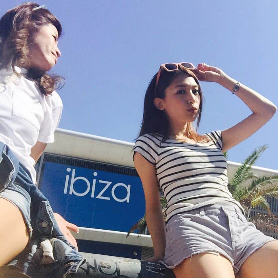 市原彩花さんのインスタグラム写真 - (市原彩花Instagram)「#イビサ 到着♪ ロンドンよりも10度くらい暑い♪ #ibiza#海外#スペイン#イビザ#女子旅」7月13日 0時12分 - ayaka_ichihara