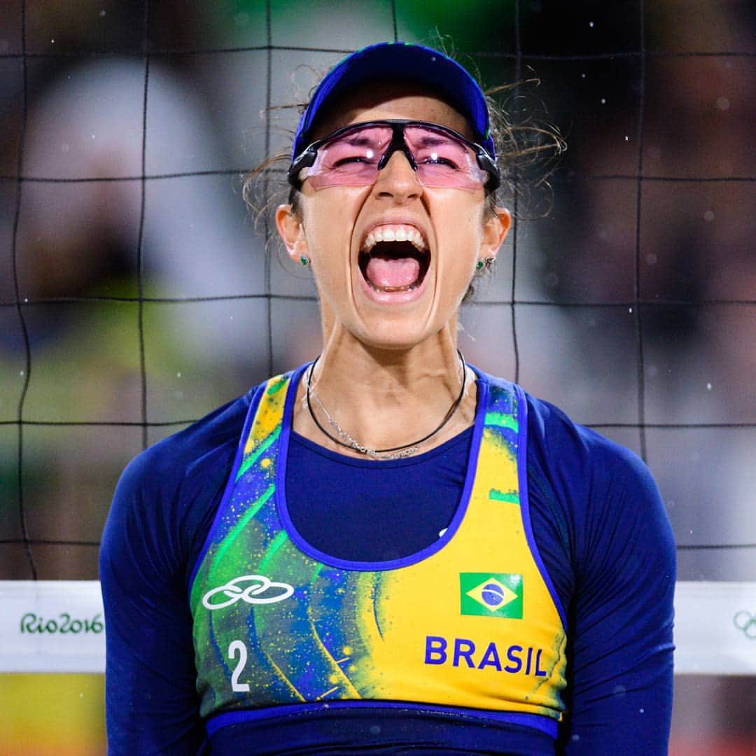 バーバラ・セイシャスのインスタグラム：「#GoAgathaeBarbara 🆎 #Juntossomosmaisfortes  #EuSouTimeBrasil 🇧🇷 #Rio2016」