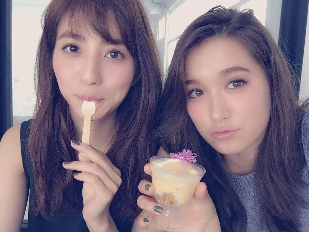 CanCamさんのインスタグラム写真 - (CanCamInstagram)「おいしゅうございました💓💓 美味しいご飯のおかげで、午後もよりパワーアップして撮影が進みました✌️ #CanCam #トラウデン直美 #堀田茜 #ランチタイム」8月8日 17時50分 - cancam_official