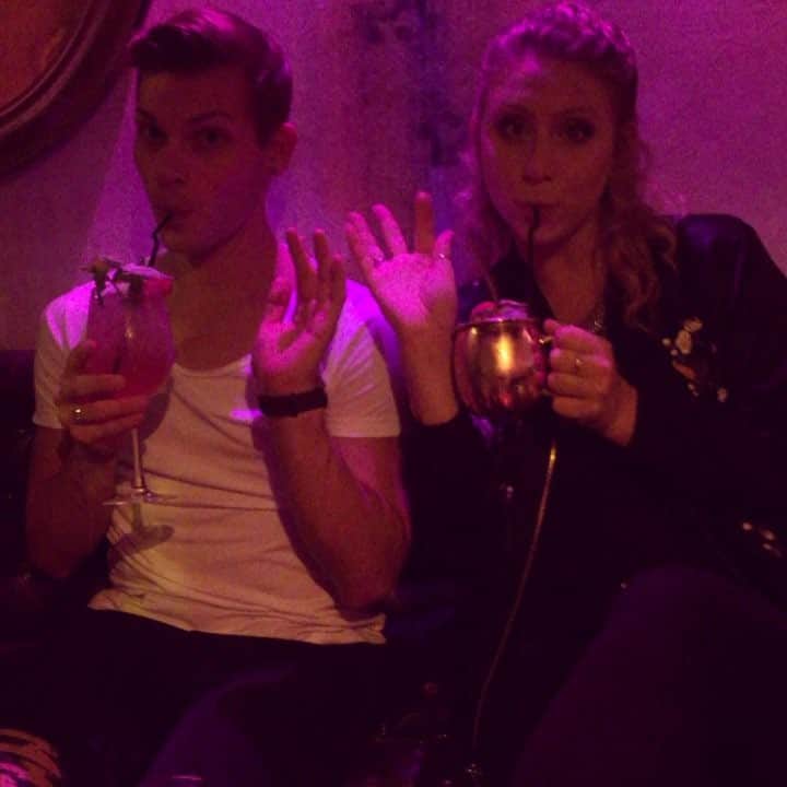 アグネス・ザワツキーのインスタグラム：「Girl boom, girl bye. WHOP! @eadillehay #overnight #palmademallorca #gypsea」