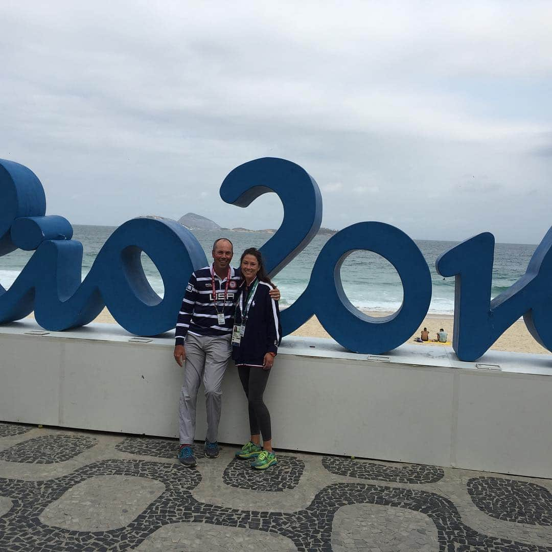 マット・クーチャーのインスタグラム：「Was a tourist today in Rio.  What a fun city.」