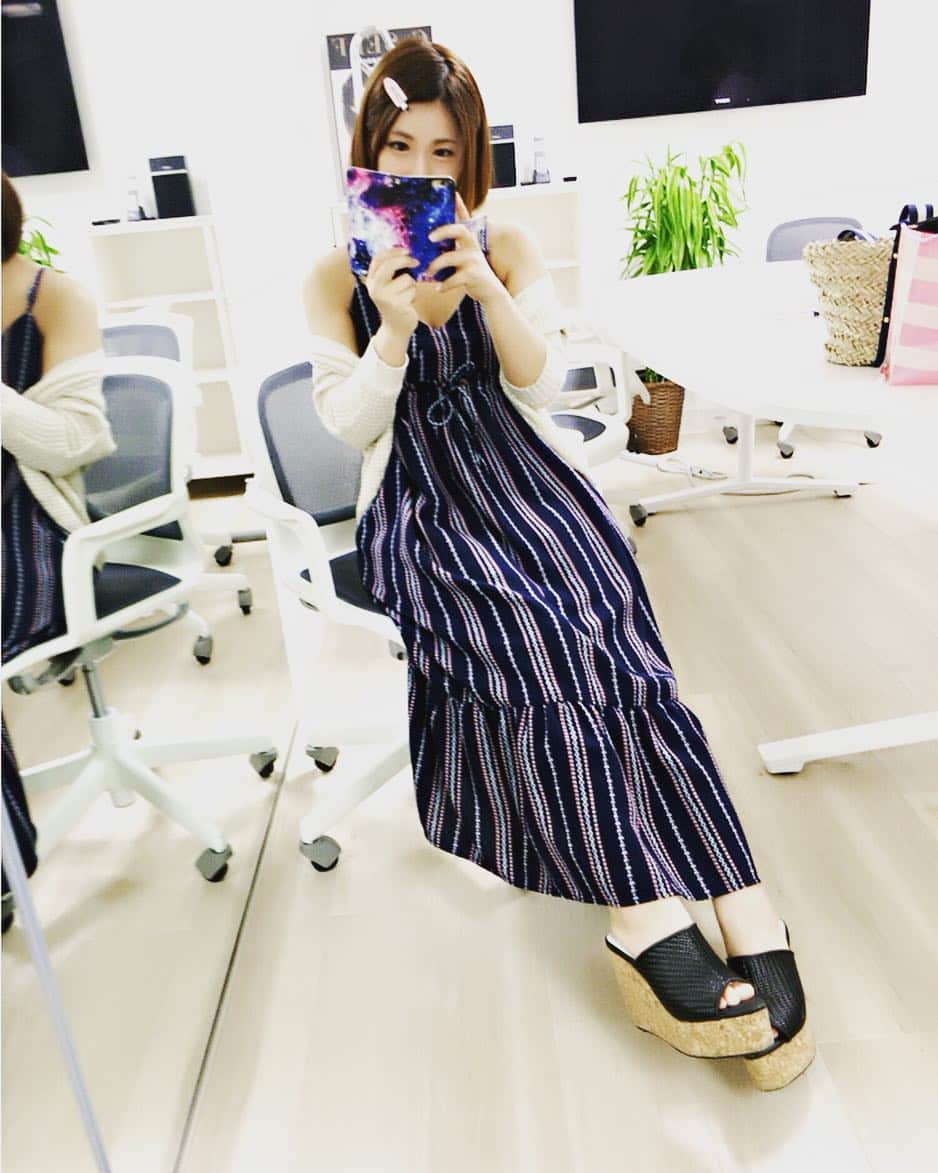 星野ナミのインスタグラム：「たっくさんチェキ撮りました✾✾✾ みんな熱中症には気を付けてね💫」
