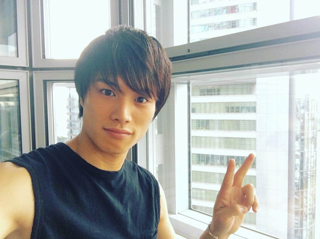 鈴木伸之さんのインスタグラム写真 - (鈴木伸之Instagram)「#東京喰種 #撮影順調 #外は暑い #水分補給 #忘れずにね！」8月9日 19時58分 - nobuyuki_suzuki_official