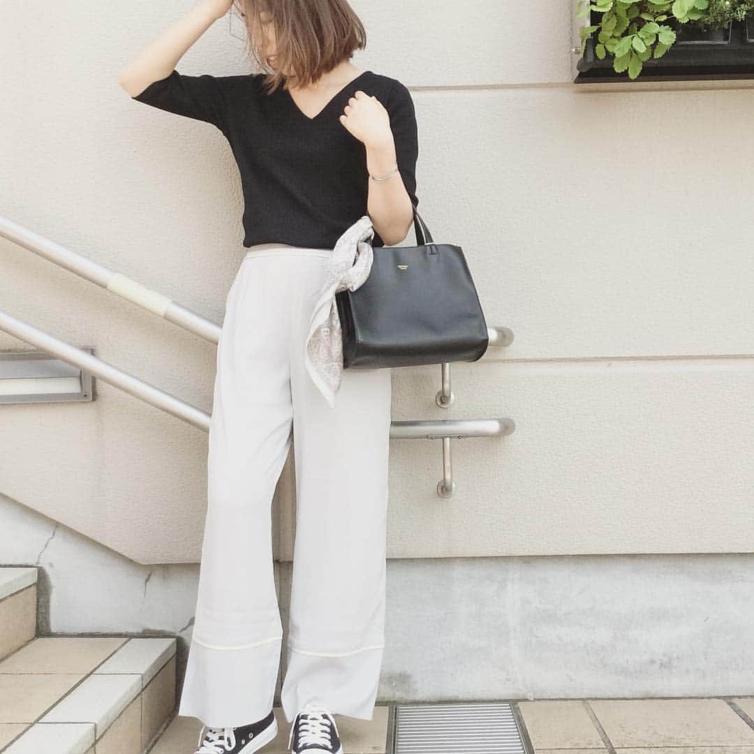goocy official instagramのインスタグラム：「【日替わり80%OFFアイテム】 . トレンドのパジャマパンツが 本日限定で80%OFFに。 . パイピングパンツ ¥8,800＋tax⏩¥1,760+tax(80%OFF!!) #goocy #goocylucua」