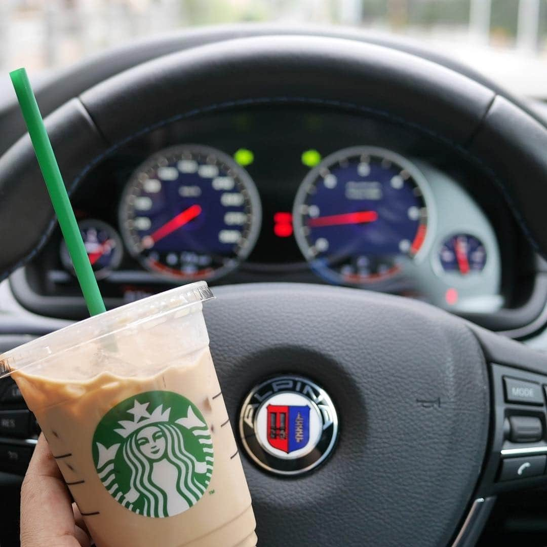 くろさんのインスタグラム写真 - (くろInstagram)「#starbucks #スタバ #bmw #bmwalpina #アルピナ」8月11日 8時14分 - m6bmw