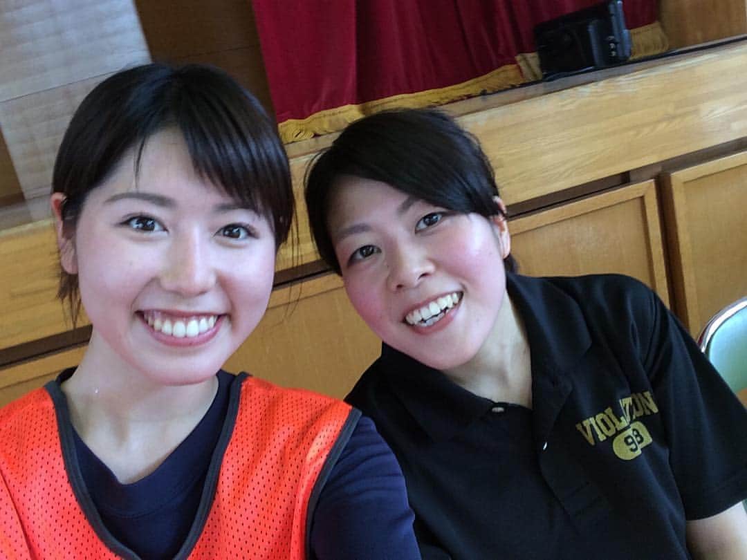 中根夕希のインスタグラム：「福岡で…バスケ！😆🏀💓 #🏀 #福高定期戦 #バスケ #2年ぶり #身体動かない #両脚つる #運動不足 #ヘロヘロ #やっぱりこまめに運動しないと… #でも最高に楽しかった！ #隣は先輩^^」