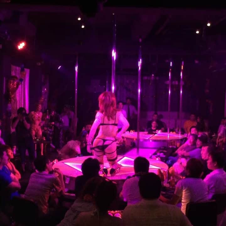 紅音ほたるのインスタグラム：「大阪バンブー&バンブーハウスありがとうございました＼(^o^)／今夜は渋谷YOLOだよー♪───Ｏ（≧∇≦）Ｏ────♪きてね❤️#紅音ほたる #紅音ほたるイベント #akanehotaru #poledance #dance #dancer #sexyme #sexy #pleyboy#sexygirlz #sexybast#sex_god#esxerotic#sexh#sexluluness#sexymodel#sexys#sexyaf#sexylingerie#sexyboobs#sexysoles#sexybeast#sexyness#ass」