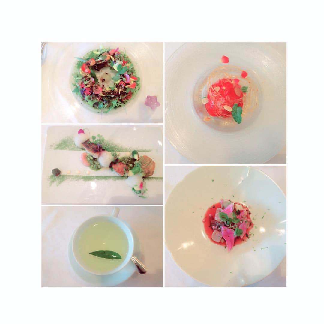 吉岡里帆さんのインスタグラム写真 - (吉岡里帆Instagram)「食は芸術。 お皿の前で固唾を呑む。  #京都 #フレンチ」7月19日 9時15分 - riho_yoshioka